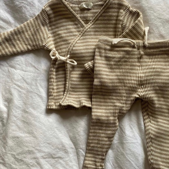 Nixnut biscuit stripe 6-9 months - Picture 1 of 1